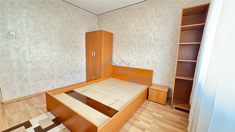 13 Septembrie, Panduri, 3 camere mobilat.